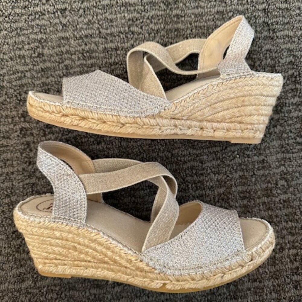 NWB Toni Pons Sol Espadrille Wedge in Platinum / size 39 (US 8-8.5)